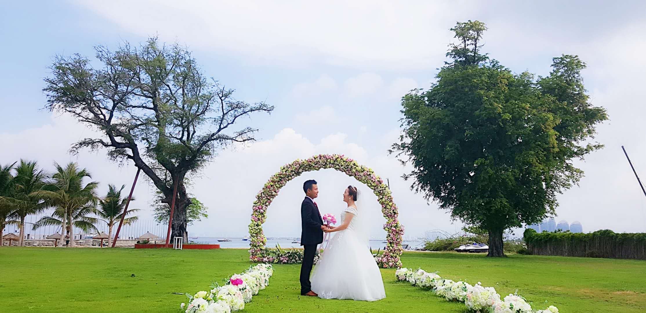 2018年5月26日三亚浪漫天涯集体婚礼：我们结婚啦！震撼着大海