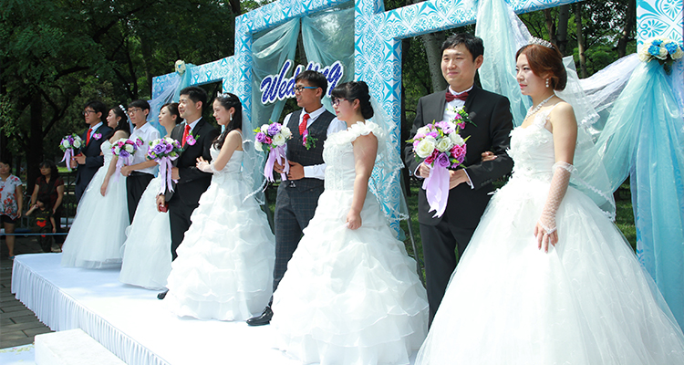 北京集体婚礼:2021年6月19日第三十九届“高雅浪漫”园林集体婚礼