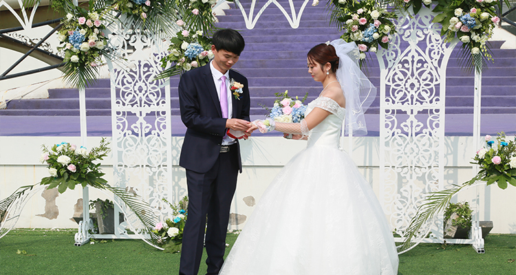 北京定制婚礼：2022年8月14日第五十一届北京“爱情海”婚礼+园林拍照